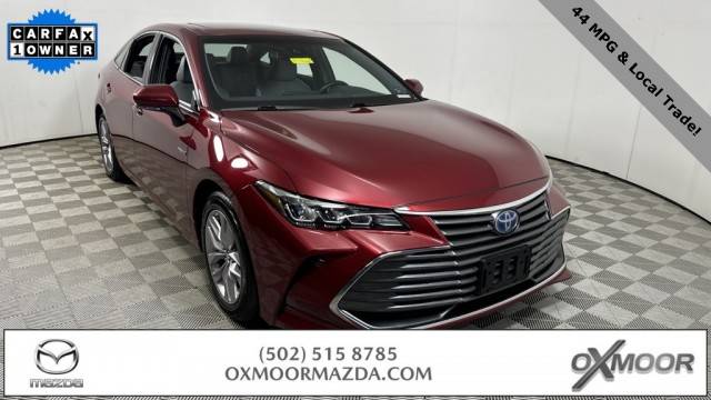 2019 Toyota Avalon Hybrid XLE FWD photo