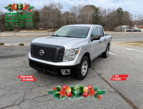 2017 Nissan Titan S 4WD photo