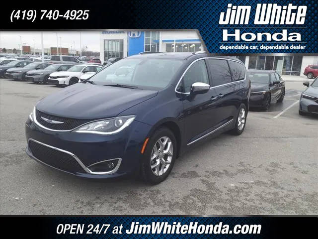 2018 Chrysler Pacifica Minivan Limited FWD photo