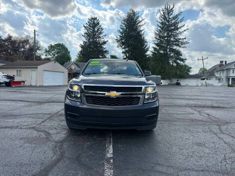 2018 Chevrolet Suburban LT 4WD photo