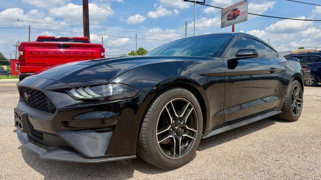 2018 Ford Mustang EcoBoost RWD photo