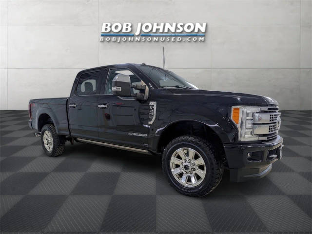 2017 Ford  Platinum 4WD photo