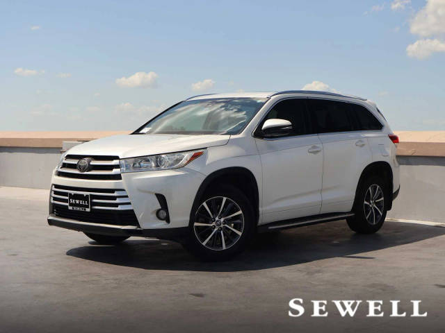 2018 Toyota Highlander XLE FWD photo