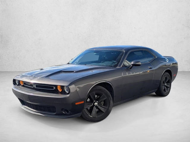 2018 Dodge Challenger SXT RWD photo
