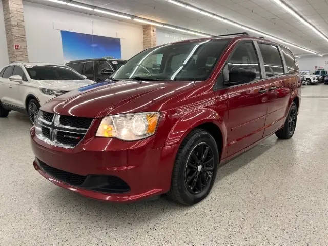2016 Dodge Grand Caravan SXT FWD photo