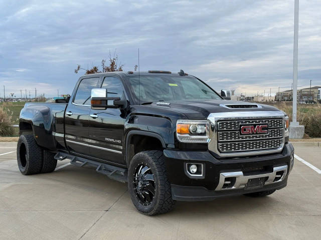 2018 GMC Sierra 3500HD Denali 4WD photo
