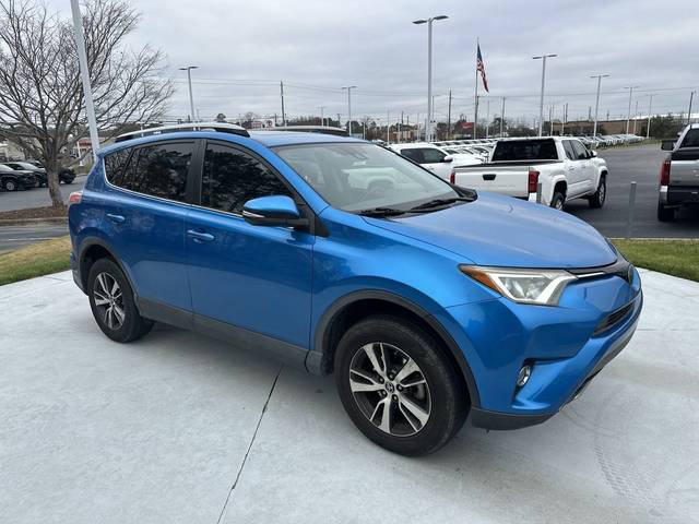 2018 Toyota RAV4 XLE FWD photo