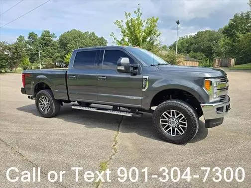 2018 Ford F-250 Super Duty LARIAT 4WD photo