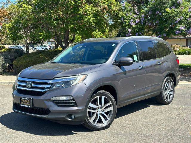 2018 Honda Pilot Touring AWD photo