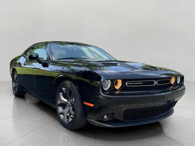 2018 Dodge Challenger SXT RWD photo