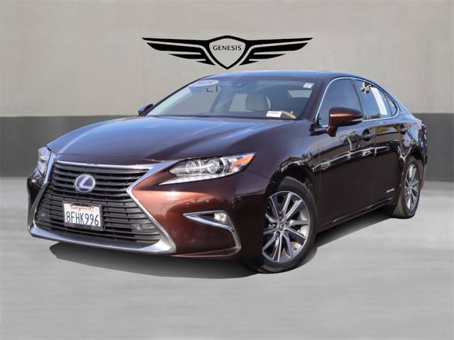 2018 Lexus ES ES 300h FWD photo