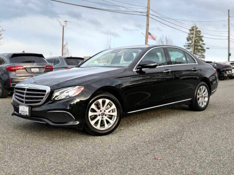 2018 Mercedes-Benz E-Class E 300 AWD photo