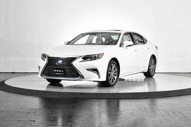 2018 Lexus ES ES 300h FWD photo