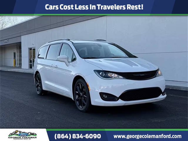 2018 Chrysler Pacifica Minivan Touring Plus FWD photo