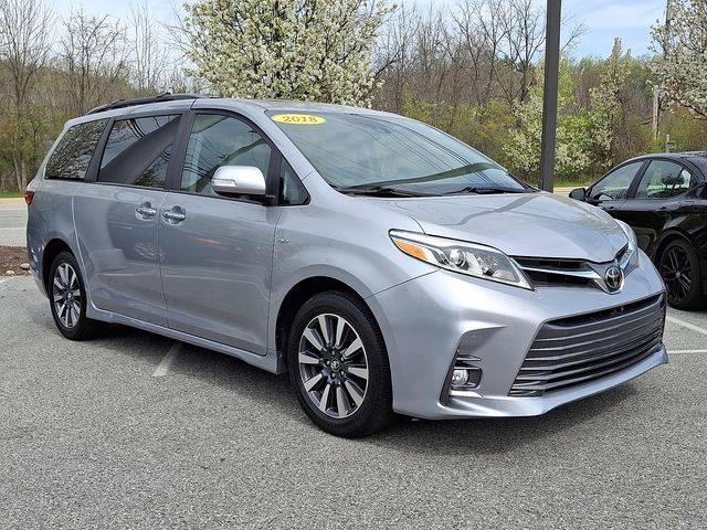 2018 Toyota Sienna Limited Premium AWD photo