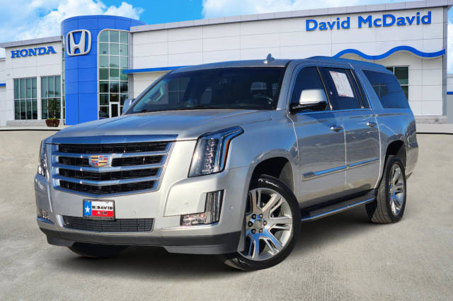2018 Cadillac Escalade ESV Luxury RWD photo