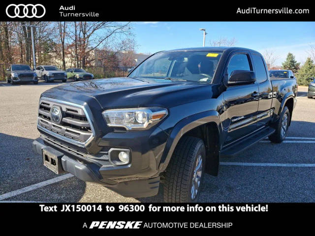 2018 Toyota Tacoma SR5 4WD photo