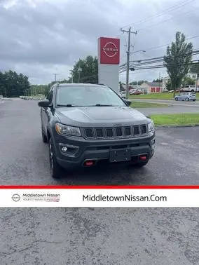 2017 Jeep Compass Trailhawk 4WD photo