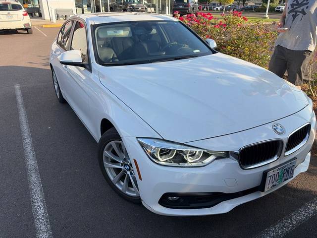 2018 BMW 3 Series 320i RWD photo