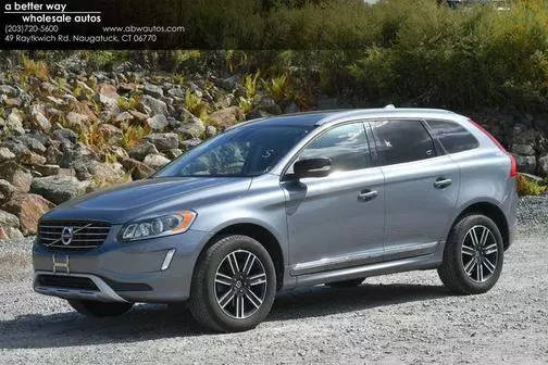 2017 Volvo XC60 Dynamic AWD photo