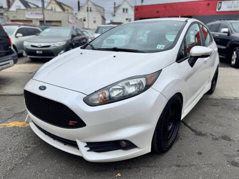 2018 Ford Fiesta ST FWD photo