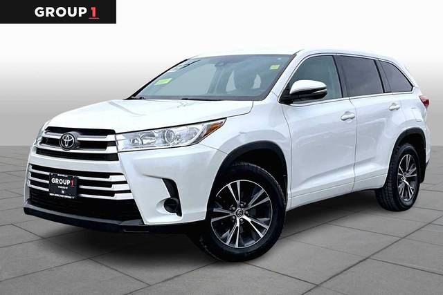2018 Toyota Highlander LE AWD photo