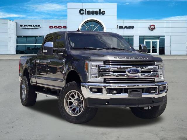 2019 Ford F-250 Super Duty LARIAT 4WD photo