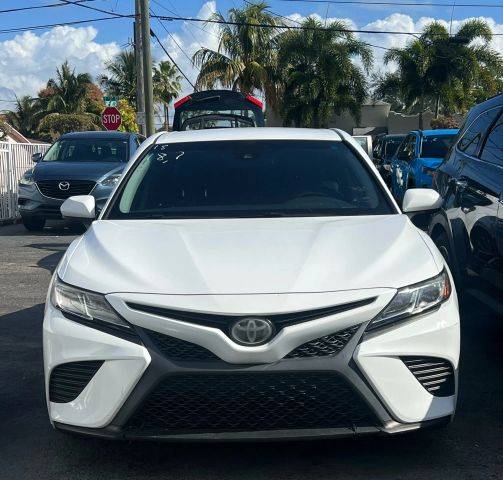 2018 Toyota Camry SE FWD photo