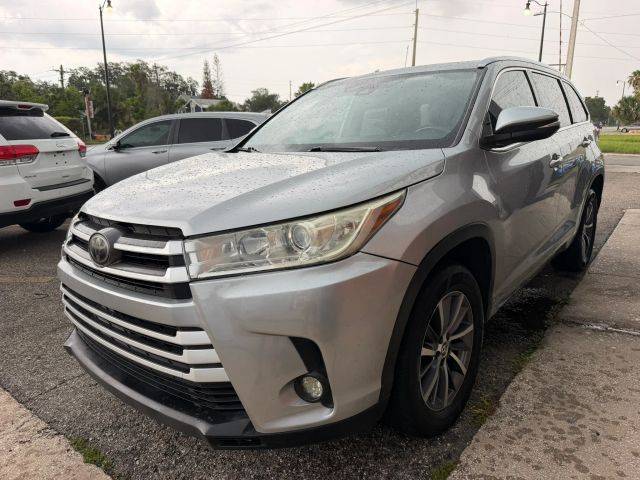 2018 Toyota Highlander XLE FWD photo