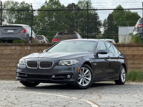 2016 BMW 5 Series 528i RWD photo