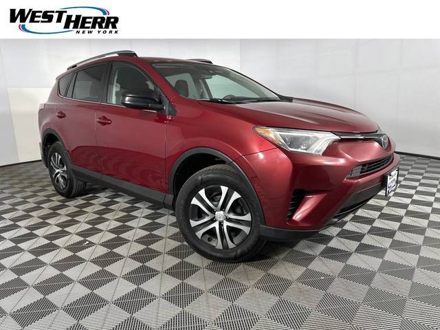 2018 Toyota RAV4 LE AWD photo