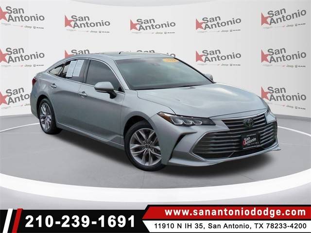 2019 Toyota Avalon XLE FWD photo