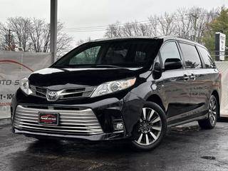 2018 Toyota Sienna XLE AWD photo