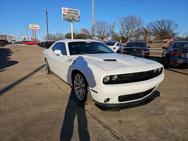 2018 Dodge Challenger SXT RWD photo