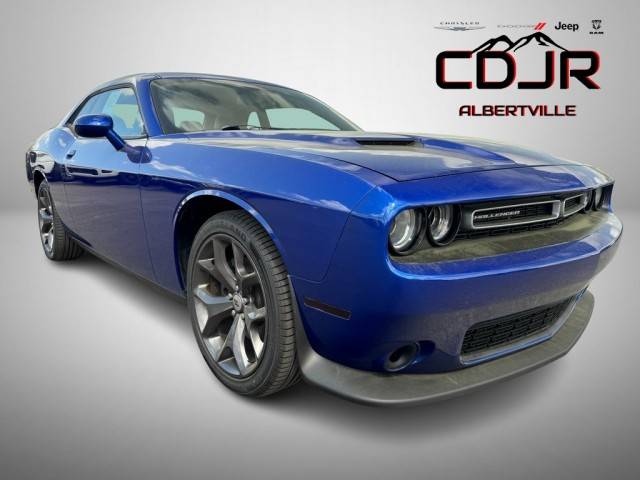 2018 Dodge Challenger SXT Plus RWD photo