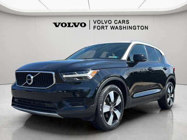 2019 Volvo XC40 Momentum AWD photo