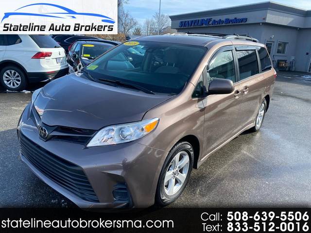 2018 Toyota Sienna LE FWD photo