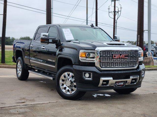 2018 GMC Sierra 2500HD Denali 4WD photo