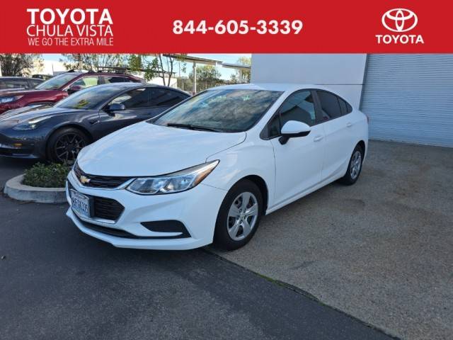 2018 Chevrolet Cruze LS FWD photo