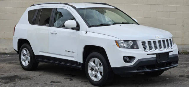 2017 Jeep Compass Latitude FWD photo