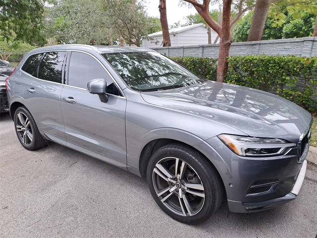 2018 Volvo XC60 Momentum AWD photo