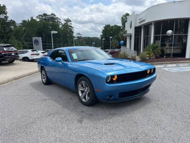 2018 Dodge Challenger SXT RWD photo