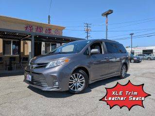 2018 Toyota Sienna XLE FWD photo