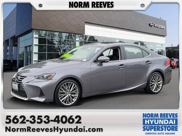 2018 Lexus IS IS 300 RWD photo