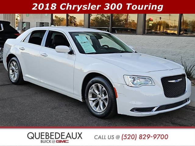 2018 Chrysler 300 Touring RWD photo