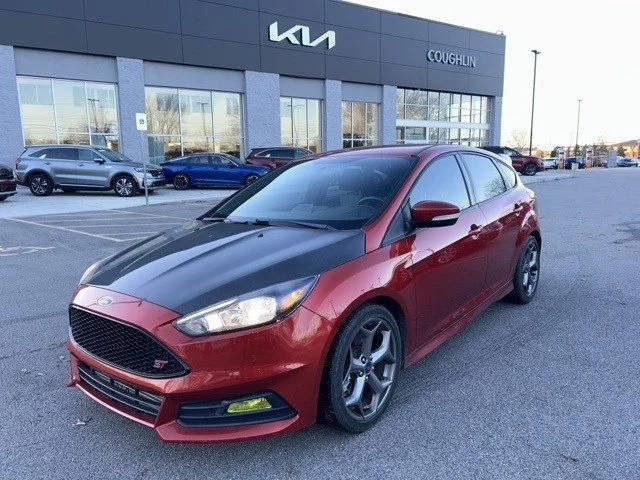 2018 Ford Focus ST FWD photo