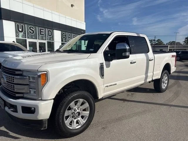 2018 Ford F-250 Super Duty Platinum 4WD photo