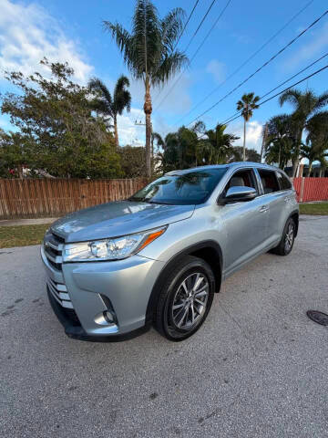 2018 Toyota Highlander XLE AWD photo