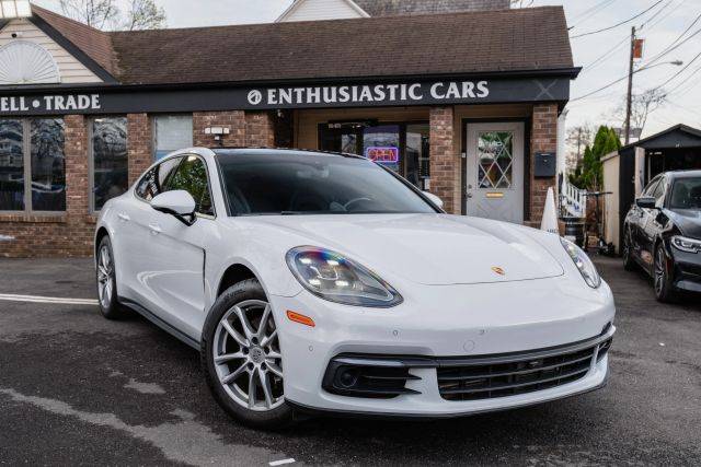 2018 Porsche Panamera 4 AWD photo