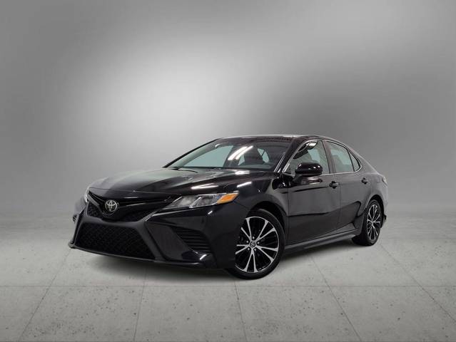 2018 Toyota Camry SE FWD photo